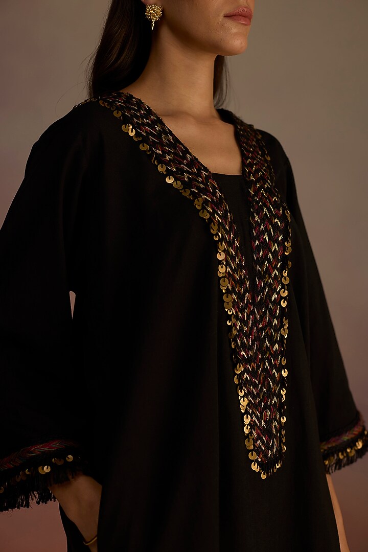 Black Linen Kurta Set by Roza Pret at Pernia's Pop Up Shop