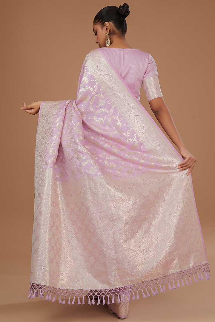 Lavender Silk Jamdani Printed & Weaves Embroidered Party Wear Saree Set by Roohbab at Pernia's Pop Up Shop