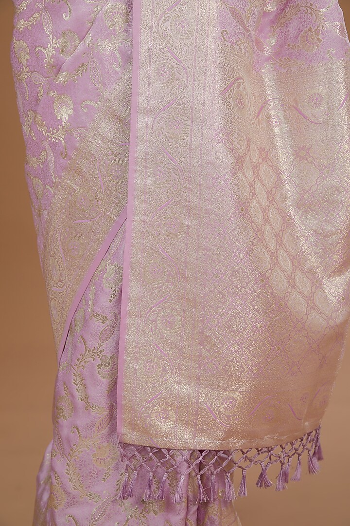 Lavender Silk Jamdani Printed & Weaves Embroidered Party Wear Saree Set by Roohbab at Pernia's Pop Up Shop