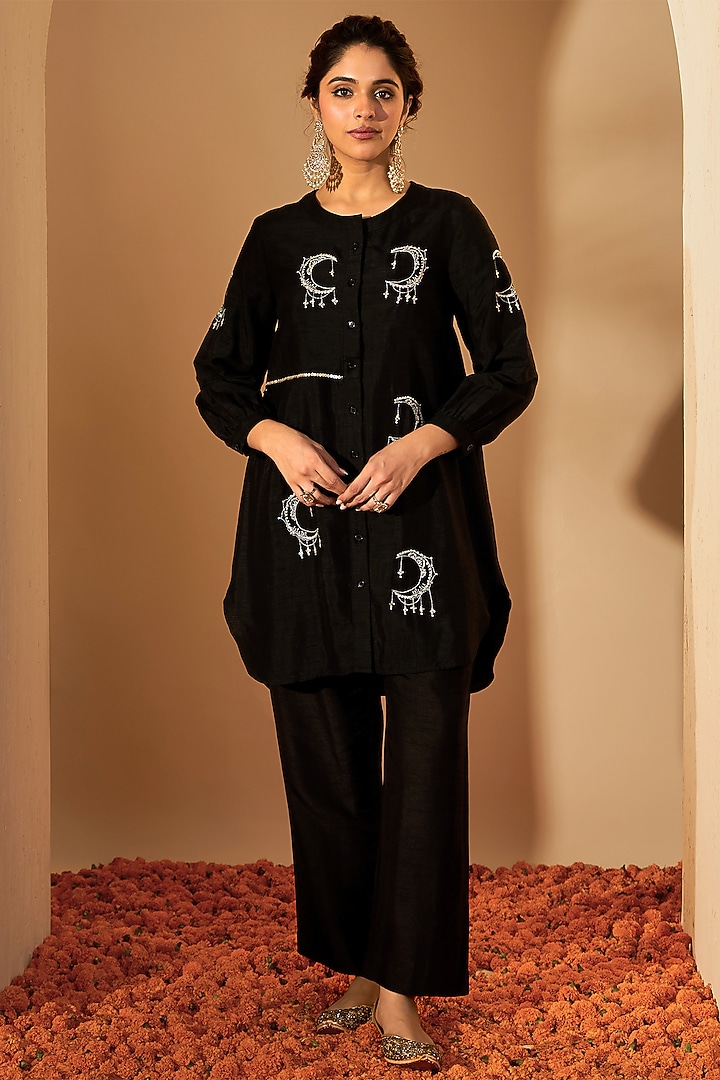Black Cotton Silk Motif Embroidered Kurta Set by RoohbyRidhimaa at Pernia's Pop Up Shop