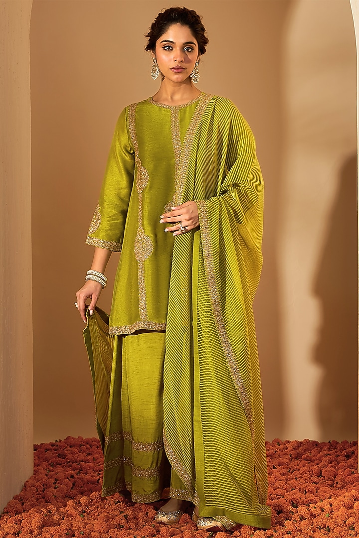 Green Viscose Raw Silk & Chanderi Zari Embroidered Kurta Set by RoohbyRidhimaa at Pernia's Pop Up Shop