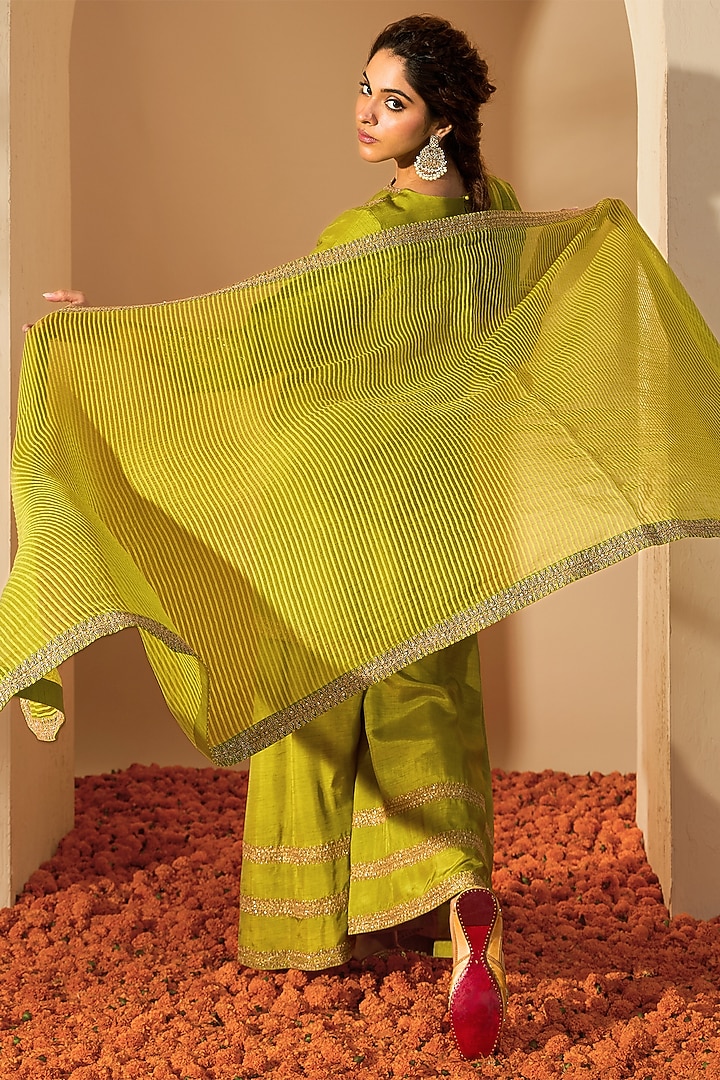 Green Viscose Raw Silk & Chanderi Zari Embroidered Kurta Set by RoohbyRidhimaa at Pernia's Pop Up Shop