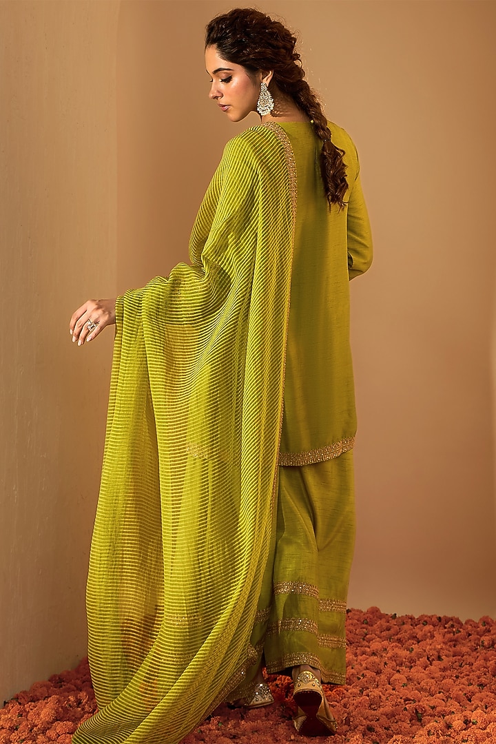 Green Viscose Raw Silk & Chanderi Zari Embroidered Kurta Set by RoohbyRidhimaa at Pernia's Pop Up Shop