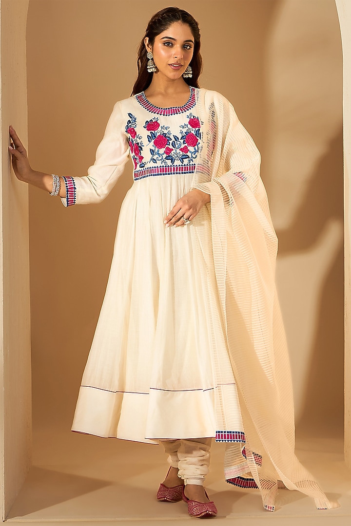 Off-White Pure Silk Chanderi Floral Embroidered Party Wear Anarkali Set by RoohbyRidhimaa at Pernia's Pop Up Shop