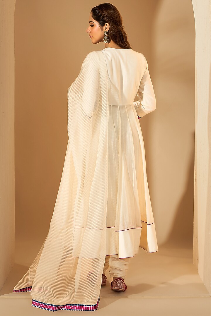 Off-White Pure Silk Chanderi Floral Embroidered Wedding Anarkali Set by RoohbyRidhimaa at Pernia's Pop Up Shop
