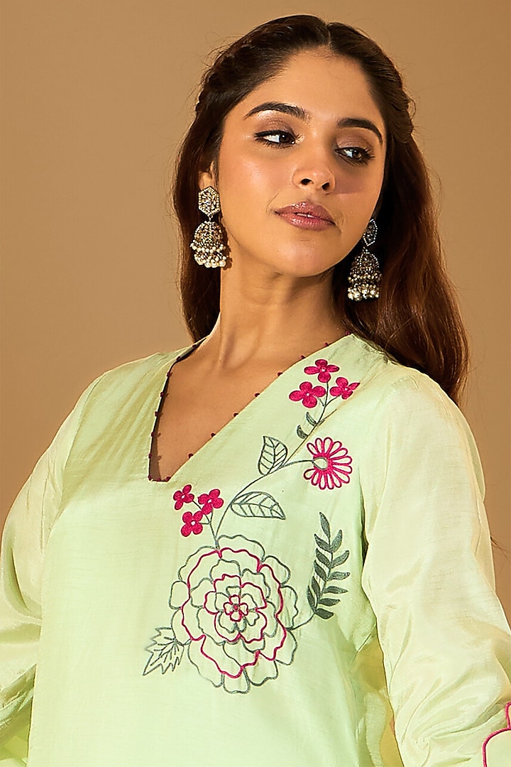 Pastel Green Viscose Raw Silk & Organza Sequins Embroidered Kurta Set by RoohbyRidhimaa at Pernia's Pop Up Shop