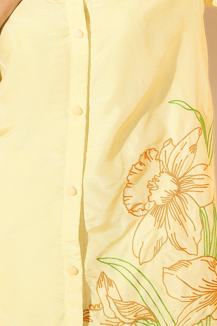 Powder Yellow Viscose Raw Silk Resham Embroidered Kurta Set by RoohbyRidhimaa at Pernia's Pop Up Shop