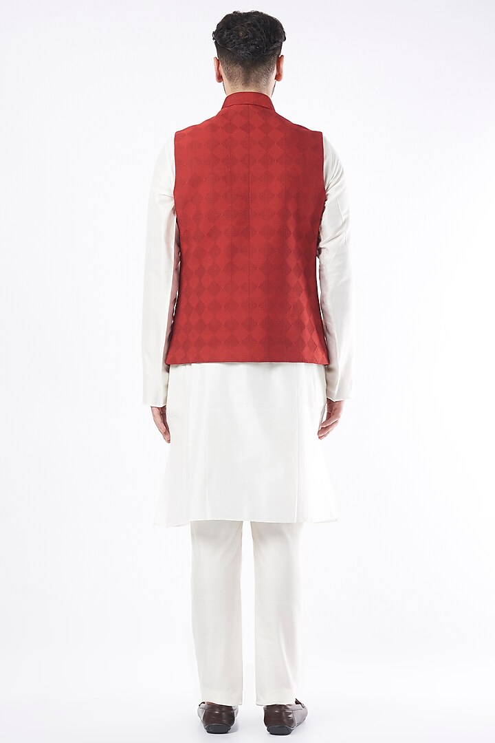 Maroon Viscose Quilted Nehru Jacket by Rajesh Pratap Singh Men at Pernia's Pop Up Shop