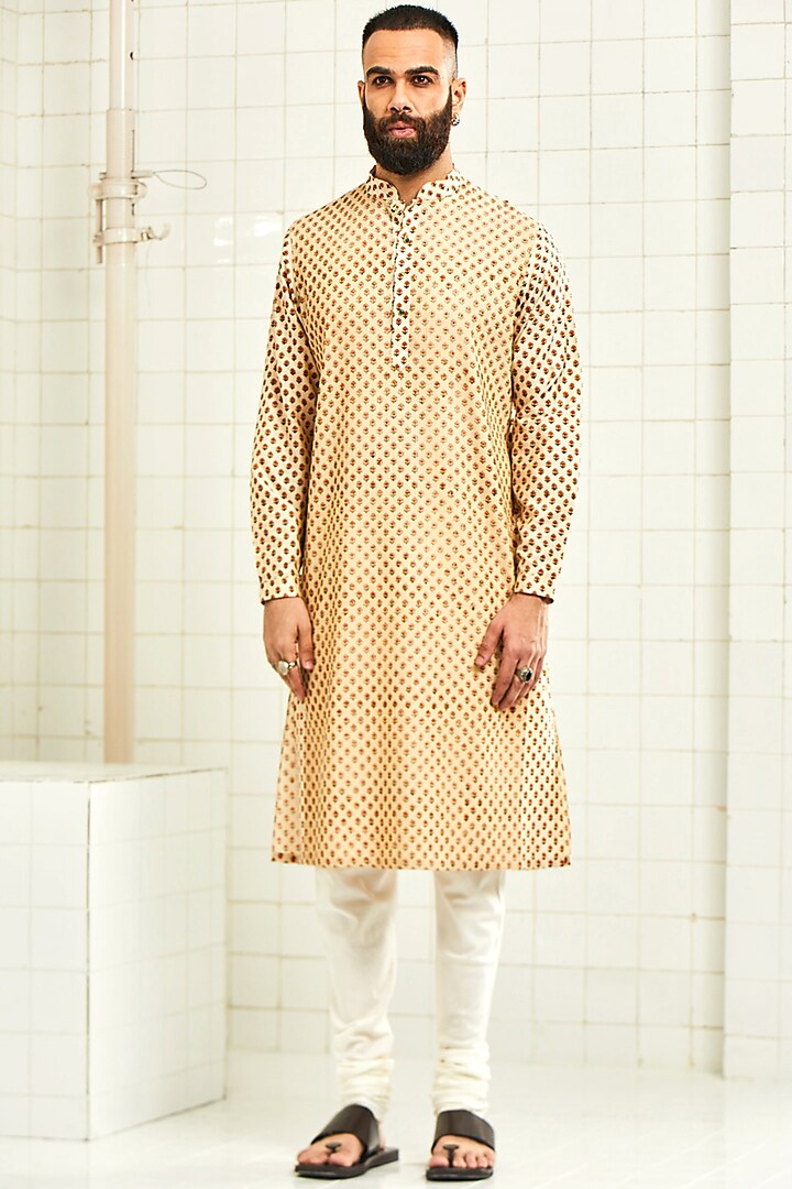 Beige Pintucked Kurta With Handmade Buttons by Rajesh Pratap Singh Men at Pernia's Pop Up Shop