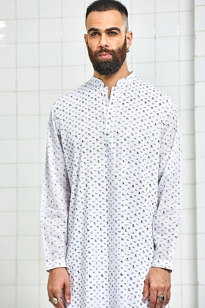 White Motifs Pintucked Kurta by Rajesh Pratap Singh Men at Pernia's Pop Up Shop