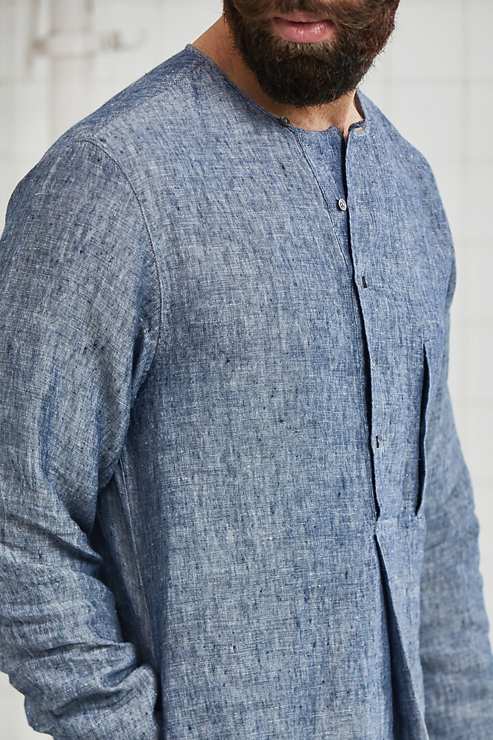 Blue Linen Tunic by Rajesh Pratap Singh Men at Pernia's Pop Up Shop