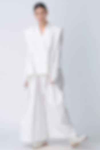 White Structured Jacket With Extended Shoulders by Rajesh Pratap Singh