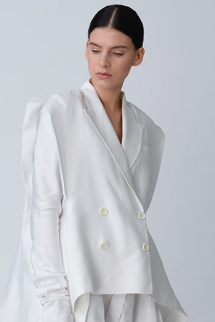 White Structured Jacket With Extended Shoulders by Rajesh Pratap Singh at Pernia's Pop Up Shop