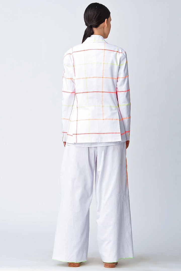 White Printed Short Jacket by Rajesh Pratap Singh at Pernia's Pop Up Shop
