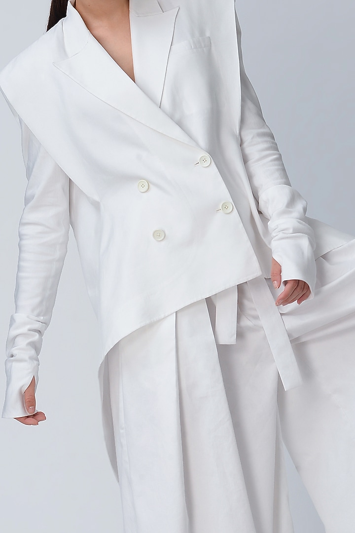 White Structured Cotton Jacket by Rajesh Pratap Singh at Pernia's Pop Up Shop