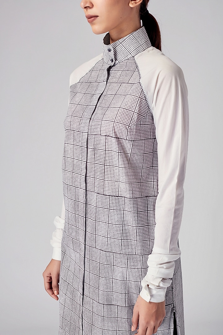 Black & White Checkered Tunic With Raglan Sleeves by Rajesh Pratap Singh at Pernia's Pop Up Shop
