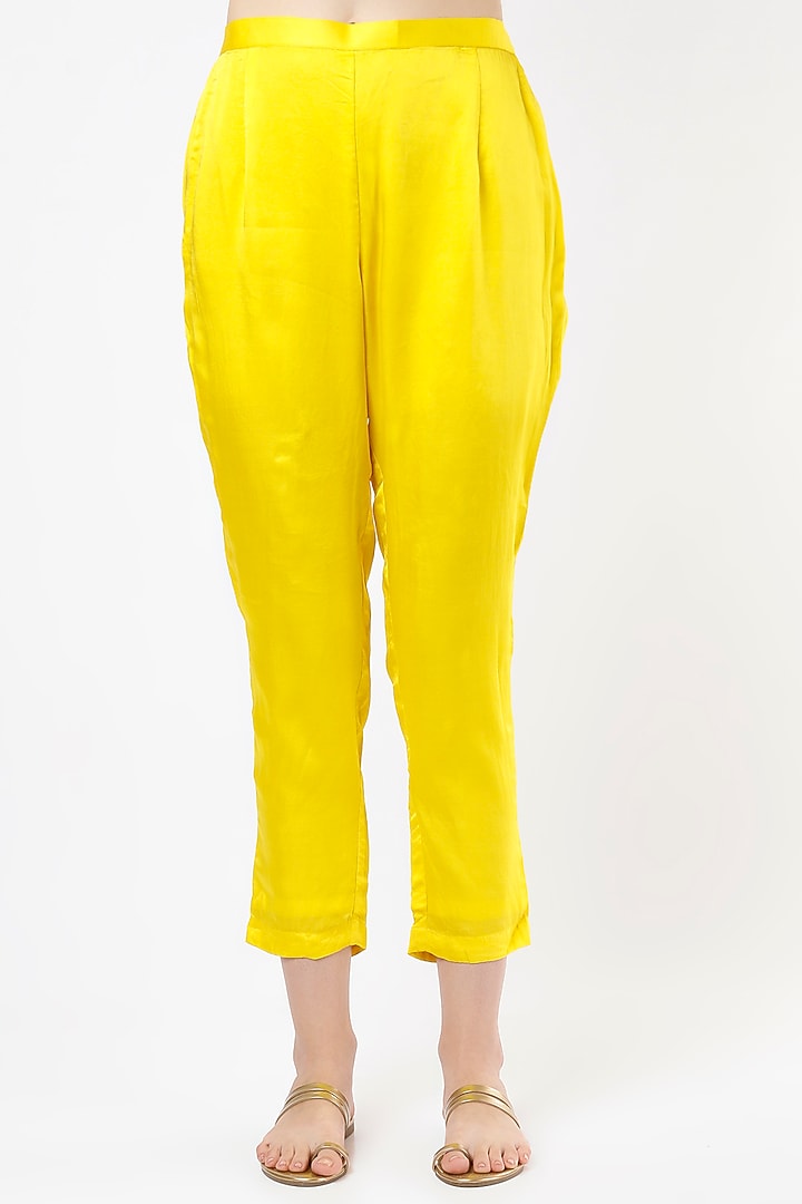 Mango Yellow Hand Embroidered Kurta Set by Roopa Sharma at Pernia's Pop Up Shop