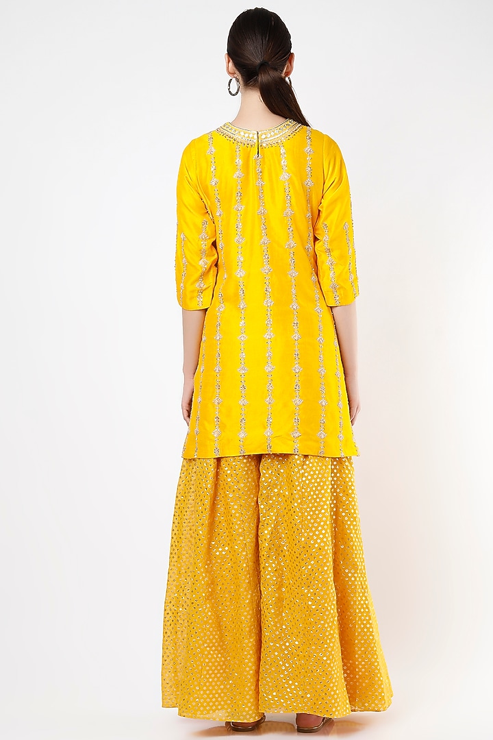 Mustard Chanderi Kurta Set by Roopa Sharma at Pernia's Pop Up Shop
