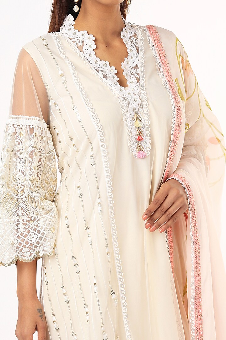 Off-White Lace Kurta Set by Roopa Sharma at Pernia's Pop Up Shop