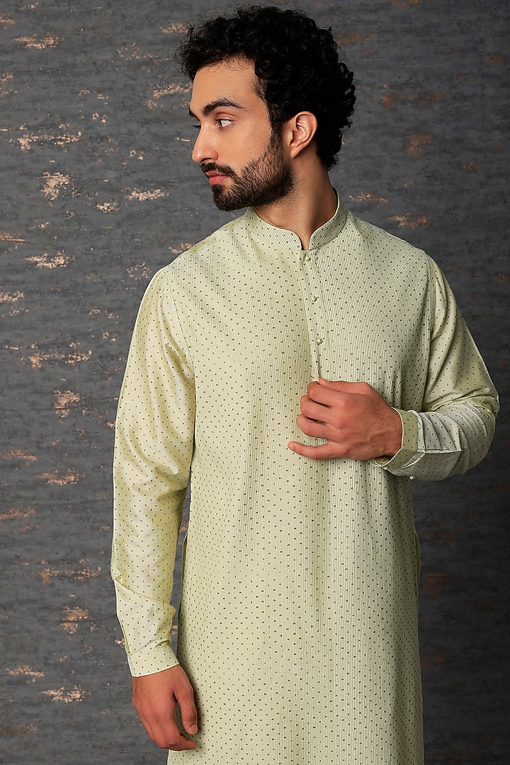 Pistachio Viscose Katan Pintucked Block Printed Kurta Set by Rajesh Pratap Singh Men at Pernia's Pop Up Shop