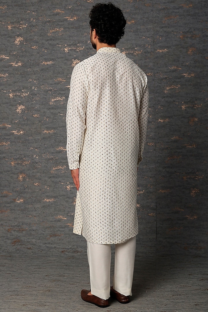 Beige Block Printed Pintucked Kurta Set by Rajesh Pratap Singh Men at Pernia's Pop Up Shop