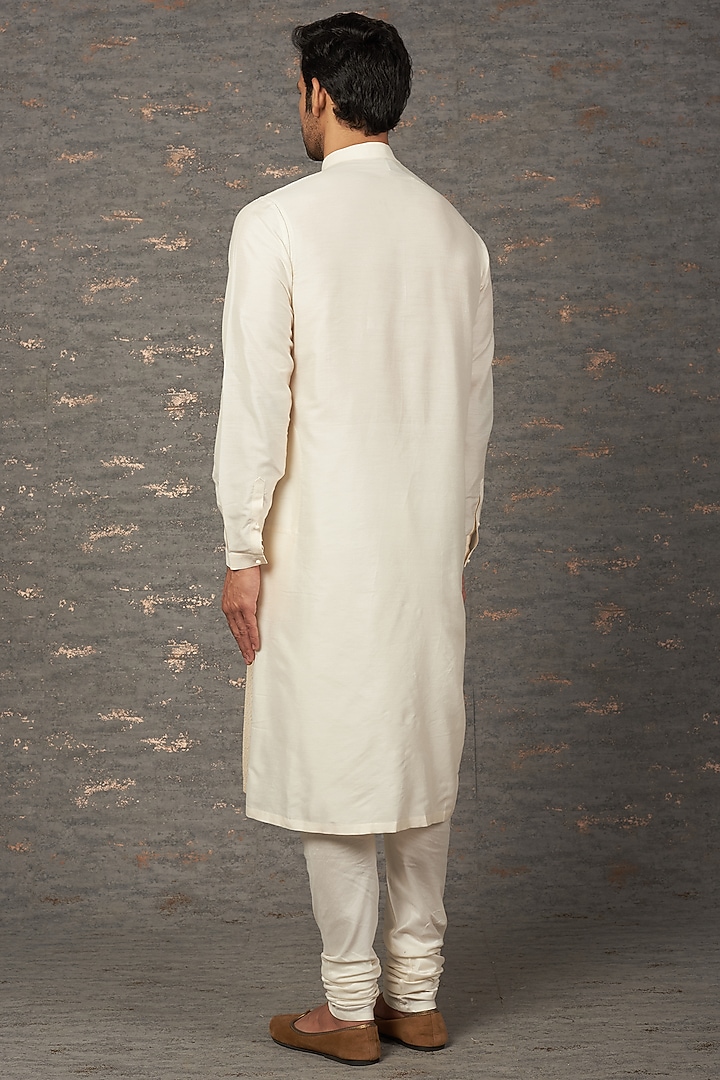 White Viscose Kurta Set by Rajesh Pratap Singh Men at Pernia's Pop Up Shop