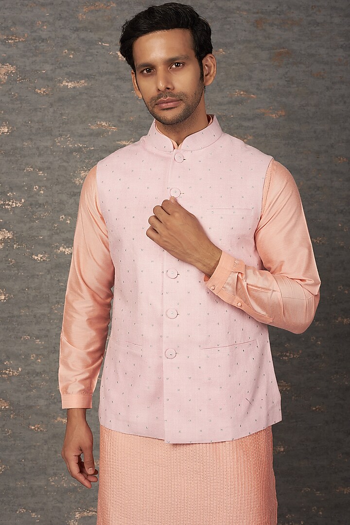 Blush Pink Embroidered Bundi Jacket by Rajesh Pratap Singh Men at Pernia's Pop Up Shop