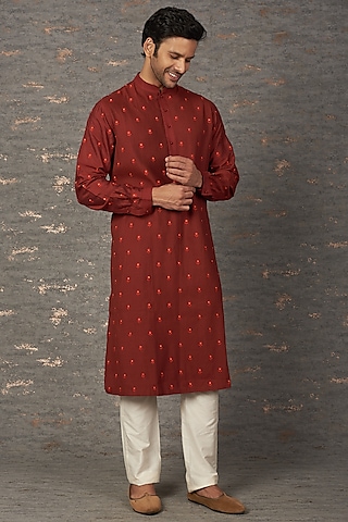 Maroon Embroidered Kurta Set by Rajesh Pratap Singh Men
