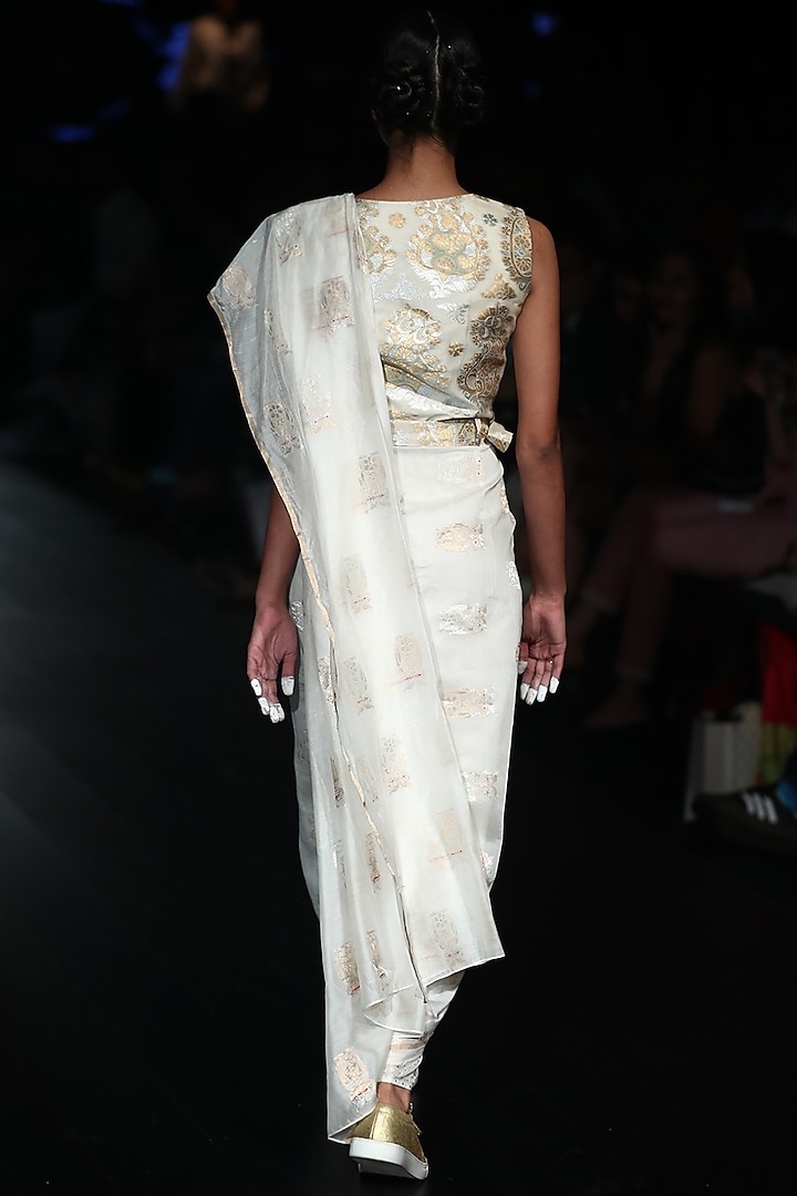 White stitched saree dress available only at Pernia's Pop Up Shop.