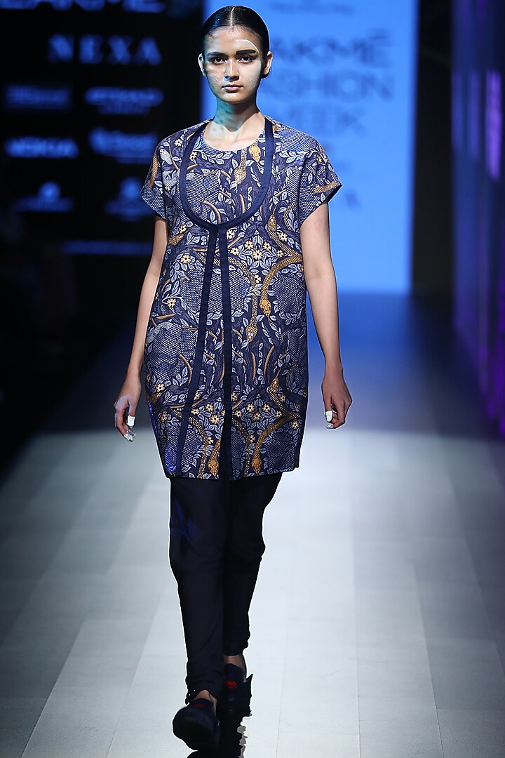 Navy low crotch churidaar pants available only at Pernia's Pop Up Shop.