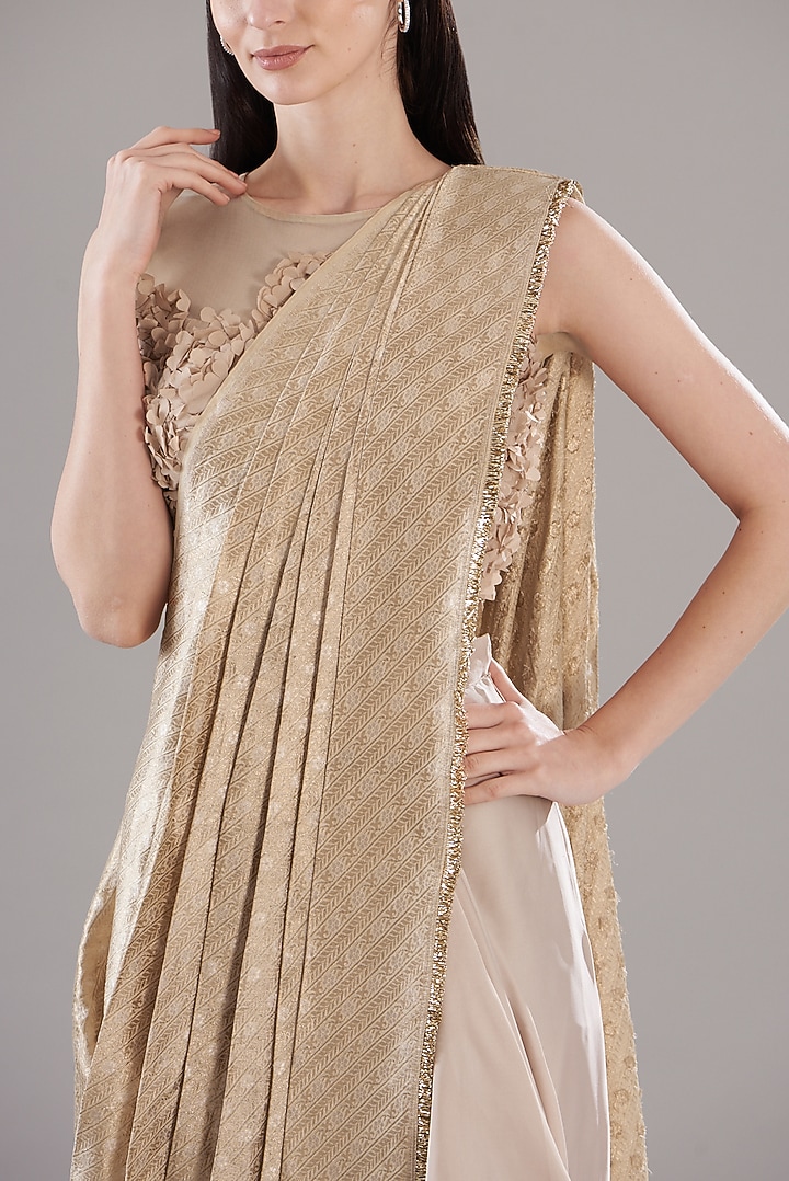 Gold Banarasi Pre-Draped Wedding Saree Set by RITIKA ARYA JAIN at Pernia's Pop Up Shop