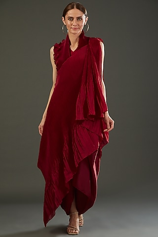 Red Crepe Draped Saree Set by RITIKA ARYA JAIN