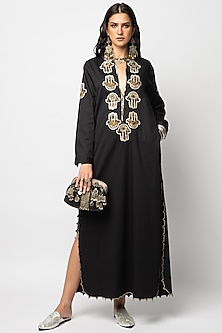Black Aari Embellished Long Kaftan Design by Rara Avis at Pernia's Pop ...
