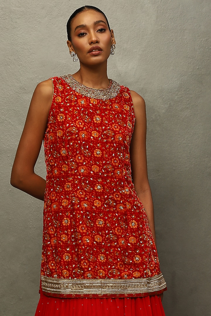 Red Velvet Printed & Hand Embroidered Kurta Set by Ri Ritu Kumar at Pernia's Pop Up Shop