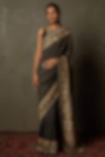 Black & Beige Murshidabad Silk Hand Embroidered Wedding Saree Set by Ri Ritu Kumar at Pernia's Pop Up Shop