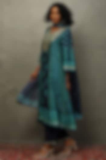 Turquoise Blue Flat Dupion Aari Embroidered & Printed Kurta Set by Ri Ritu Kumar at Pernia's Pop Up Shop