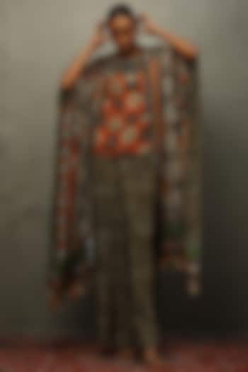 Black Viscose Chinon Mirror Work Cape Set by Ri Ritu Kumar at Pernia's Pop Up Shop
