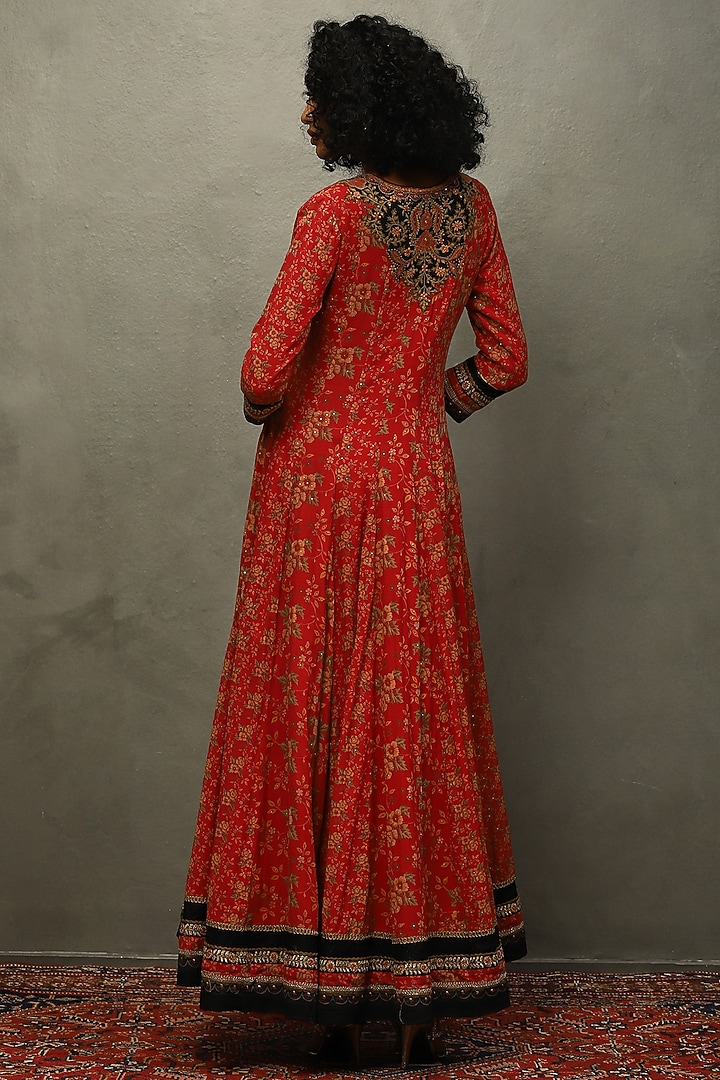 Red & Black Cotton Viscose Georgette Floral Printed Kurta Set by Ri Ritu Kumar at Pernia's Pop Up Shop