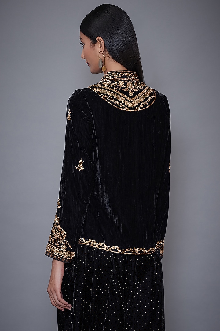 Black Embroidered Jacket With Full Sleeves by Ri Ritu Kumar at Pernia's Pop Up Shop