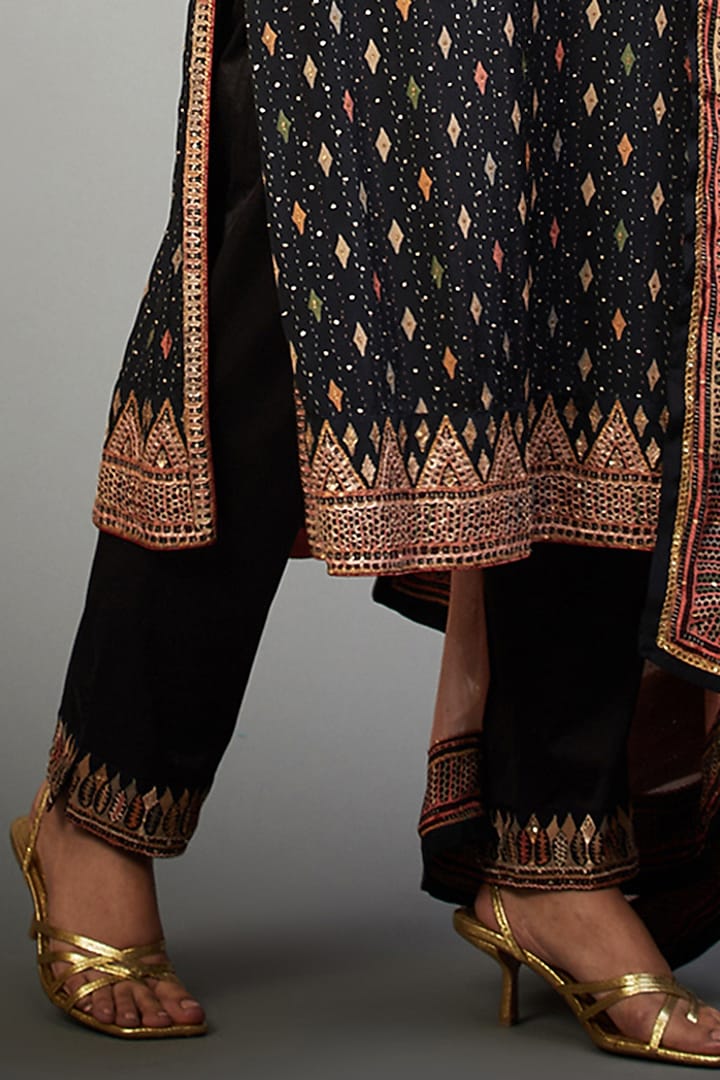 Black Rayon Crepe Rabari Hand Embroidered Kurta Set by Ri Ritu Kumar at Pernia's Pop Up Shop