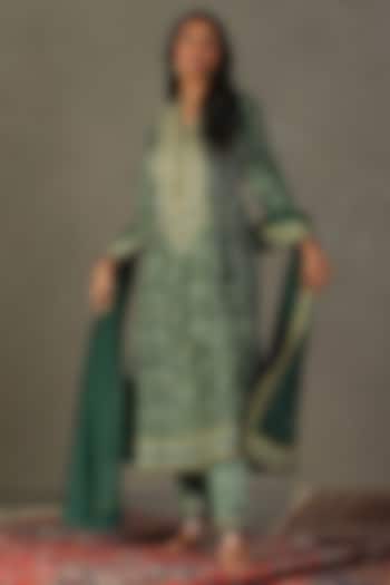 Forest Green Silk Geometric Printed Kurta Set by Ri Ritu Kumar at Pernia's Pop Up Shop
