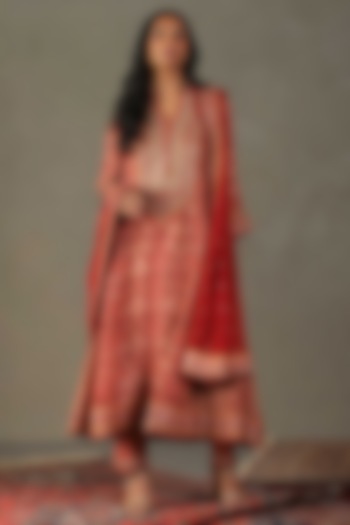 Wine Silk Geometric Printed Kurta Set by Ri Ritu Kumar at Pernia's Pop Up Shop