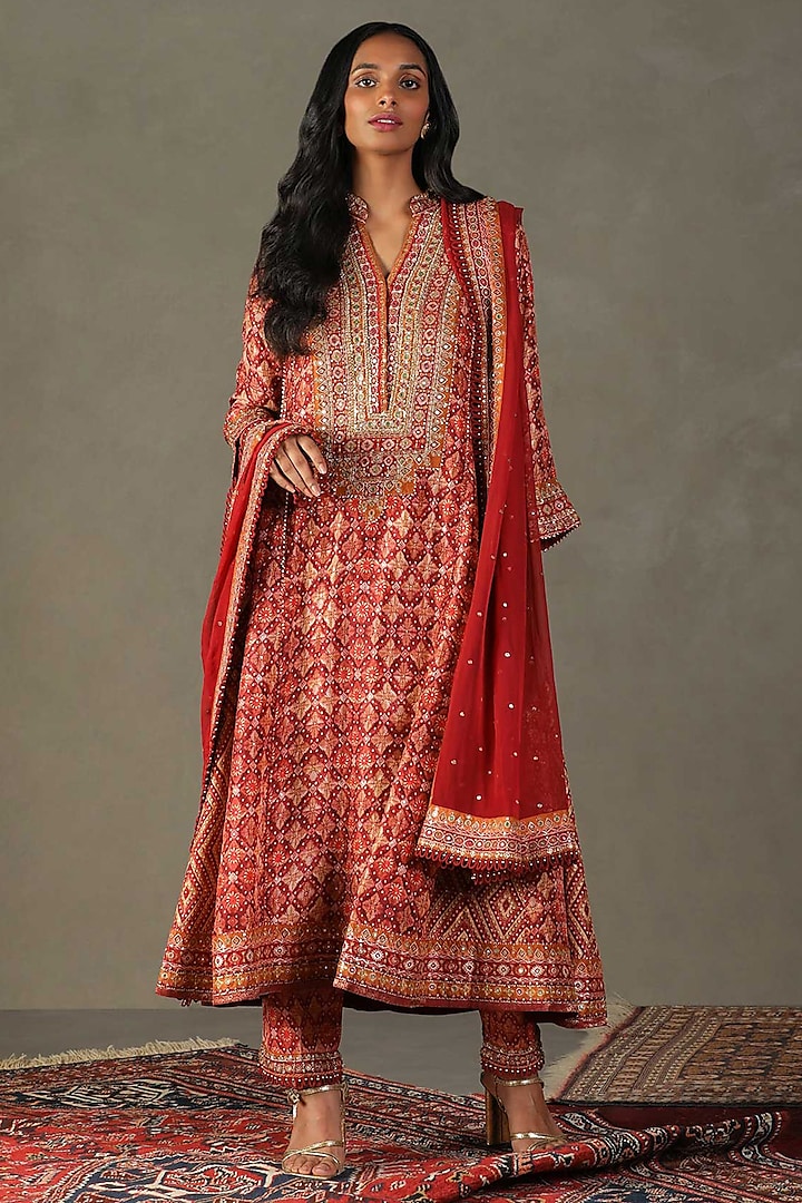 Wine Silk Geometric Printed Kurta Set by Ri Ritu Kumar at Pernia's Pop Up Shop