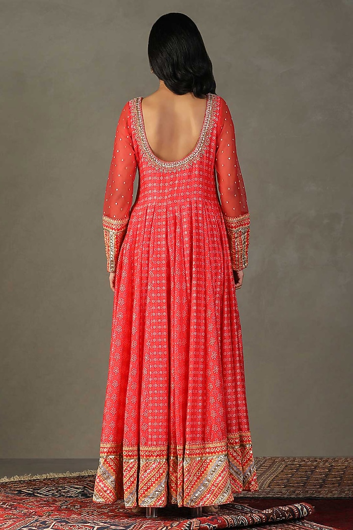 Candy Coral Silk Bandhani printed Kurta Set by Ri Ritu Kumar at Pernia's Pop Up Shop