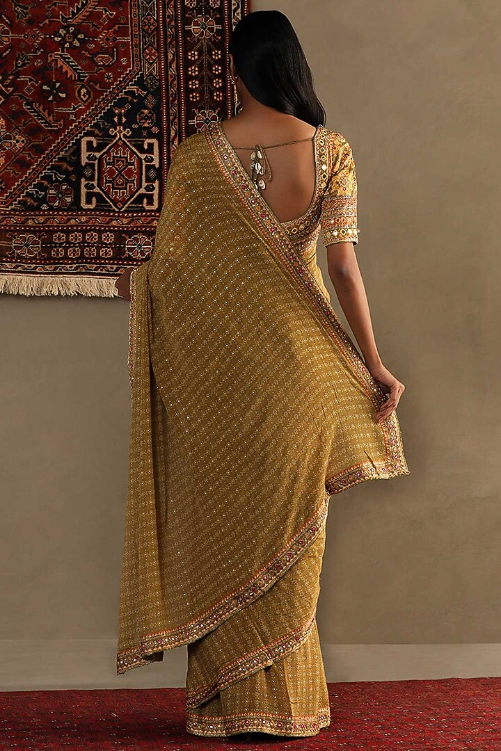 Moss Green Silk Bandhani printed & Embroidered Reception Saree Set by Ri Ritu Kumar at Pernia's Pop Up Shop