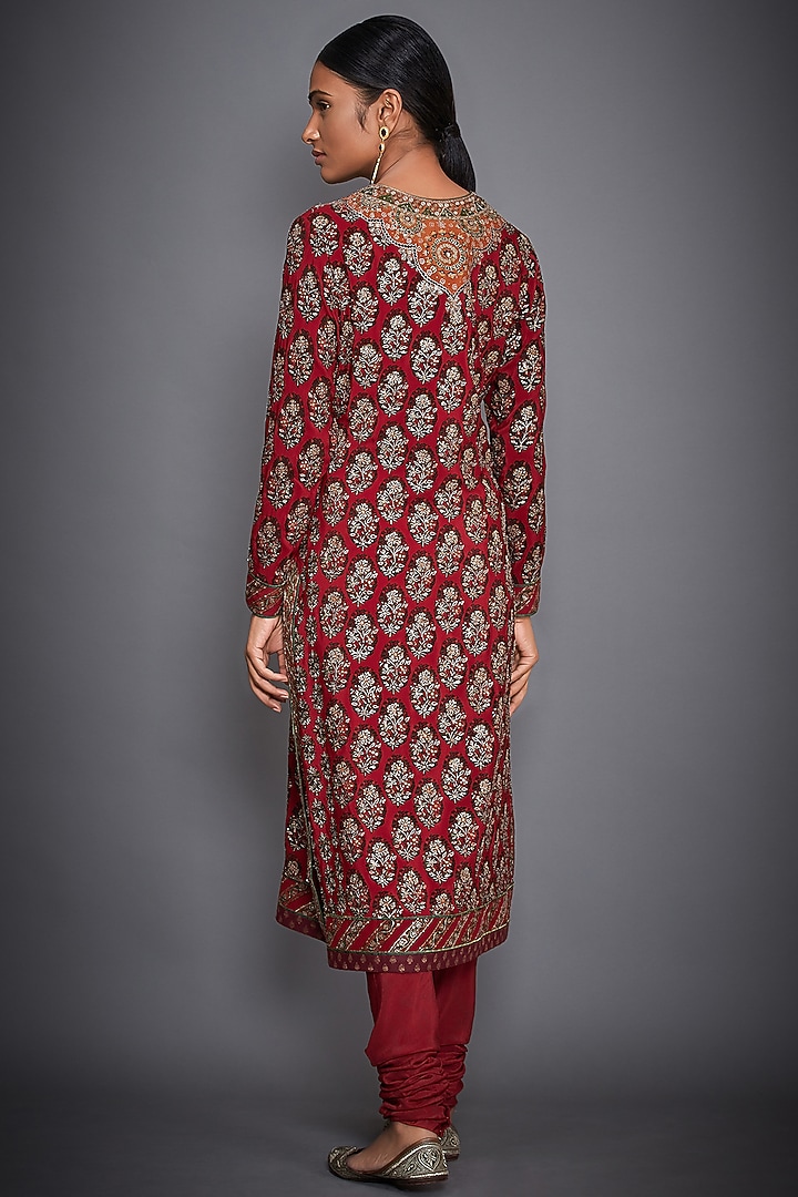 Red Floral Embroidered Kurta Set by Ri Ritu Kumar at Pernia's Pop Up Shop