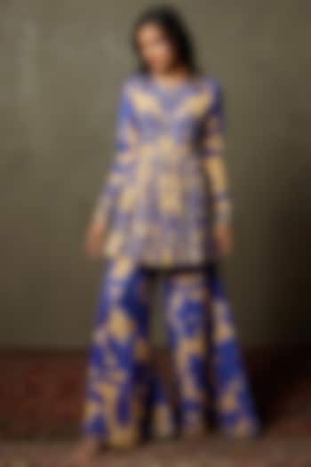 Purple & Ivory Silk Crepe Floral Printed Kurta Set by Ri Ritu Kumar at Pernia's Pop Up Shop