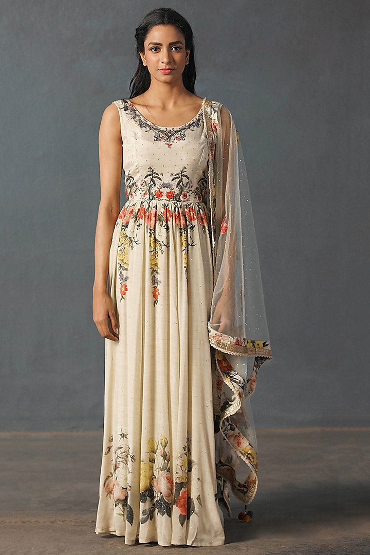 Off White Embroidered Dress With Stole by Ri Ritu Kumar