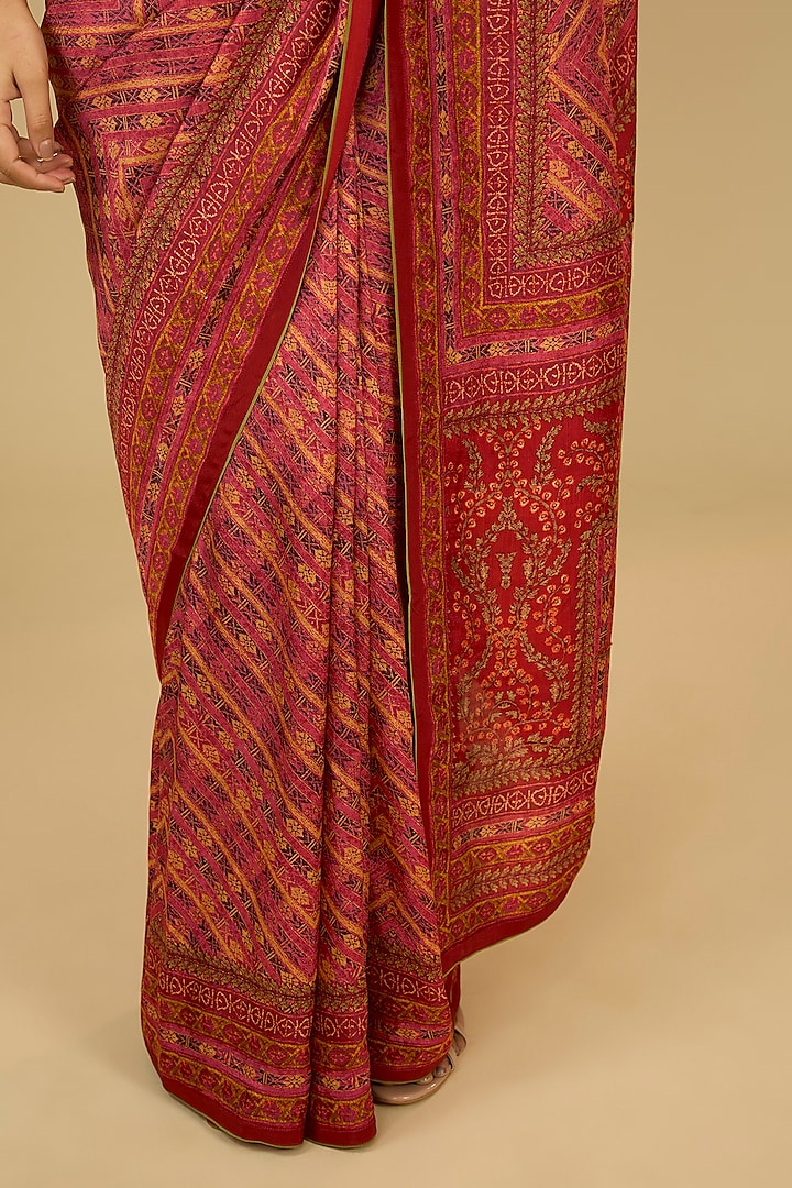 Red Murshidabad Silk Abstract Printed & Farshi Embroidered Wedding Saree Set by Ri Ritu Kumar at Pernia's Pop Up Shop