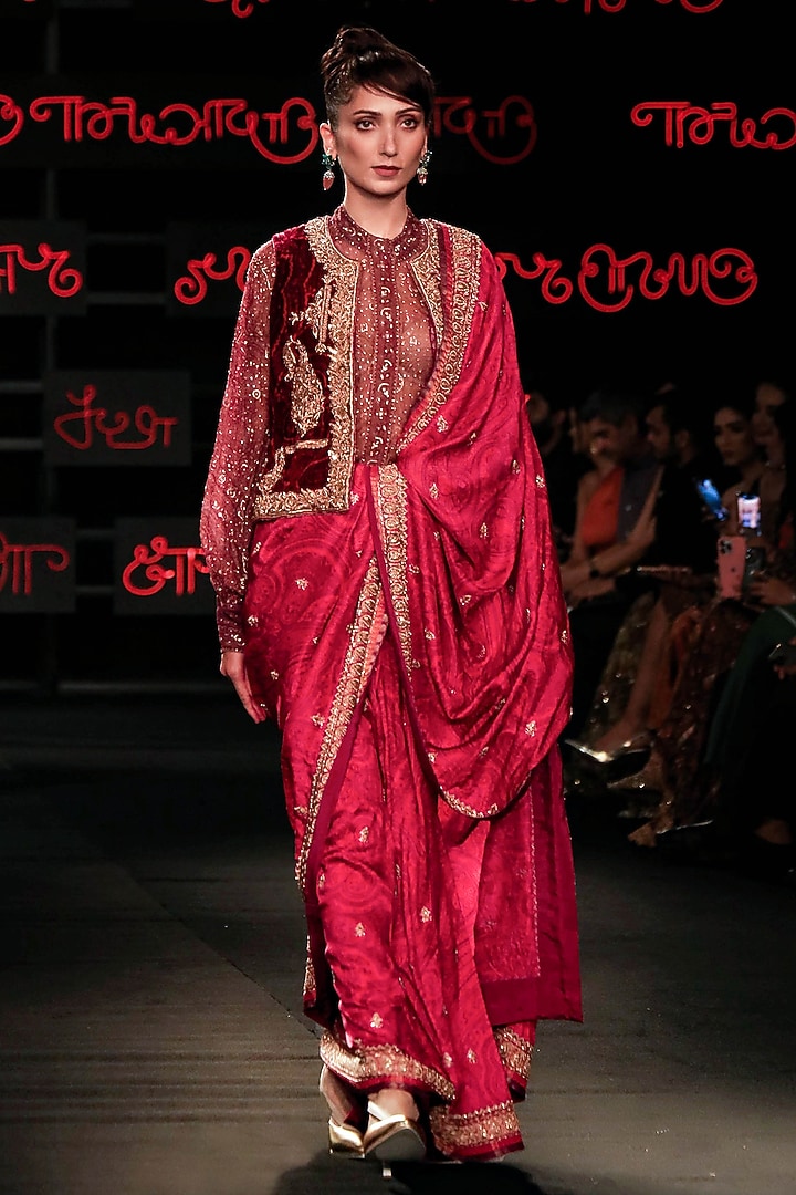 Fuchsia Brocade Jamawar Zardosi & Aari Embroidered Jacket Bridal Saree Set by Ri Ritu Kumar at Pernia's Pop Up Shop